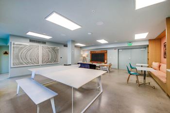 Chase Knolls common area at Chase Knolls, Sherman Oaks